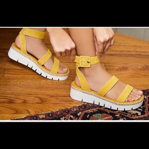 NEW Franco Sarto L-Jackson Sport sandals yellow suede leather platform 9